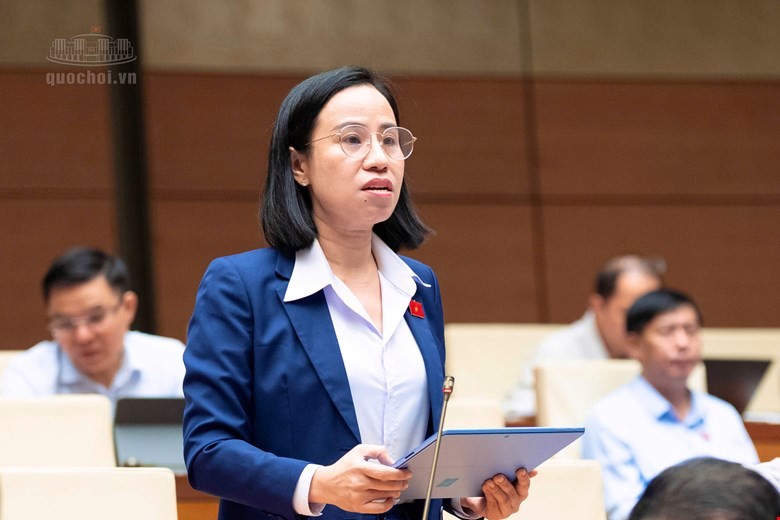 Đại biểu Võ Ngọc Thanh Trúc (đoàn TP.HCM) Đại biểu Võ Ngọc Thanh Trúc (đoàn TP.HCM)