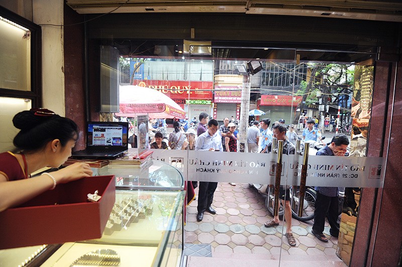 Ai khóc, ai cười trong những ngày sốt giá vàng vừa qua ảnh 1