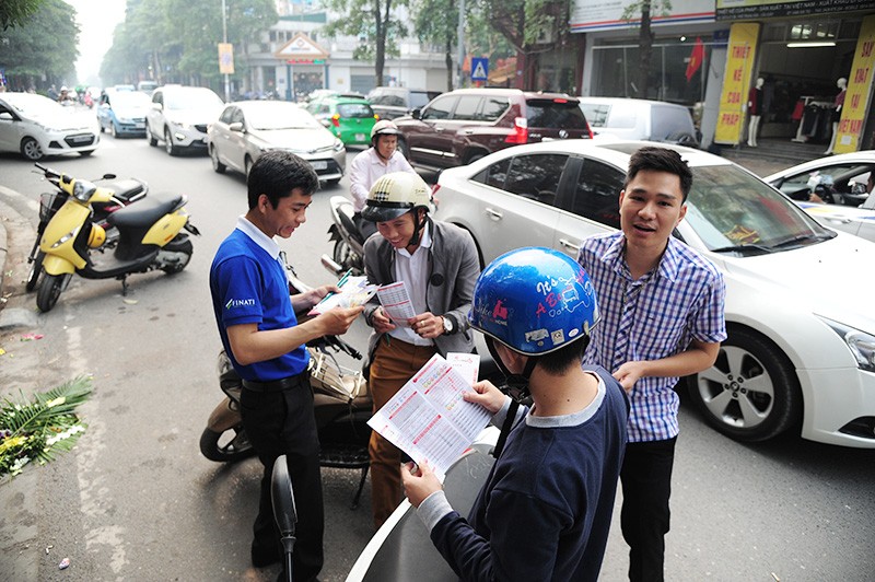 Xổ số Vietlott gây sốt trong ngày ra mắt người dân Thủ đô ảnh 8