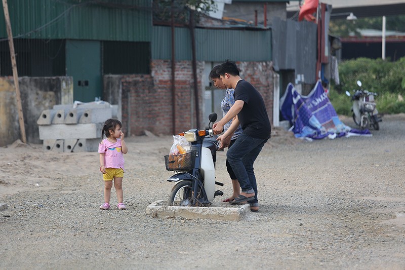 Hà Nội: Người dân bỏ hoang nhà vì mặt đường bỗng dưng cao hơn cả mét ảnh 10