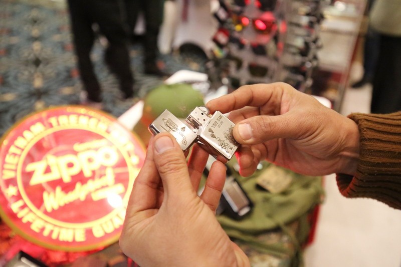 Dân chơi Zippo tập trung tại Hà Nội cùng mân mê bật lửa ảnh 5