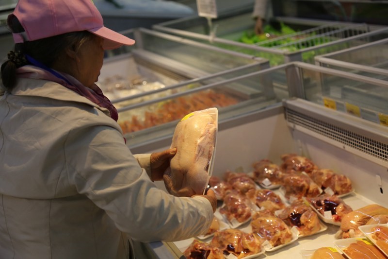 Vã mồ hôi mua sắm trong siêu thị ngày cận Tết ảnh 9