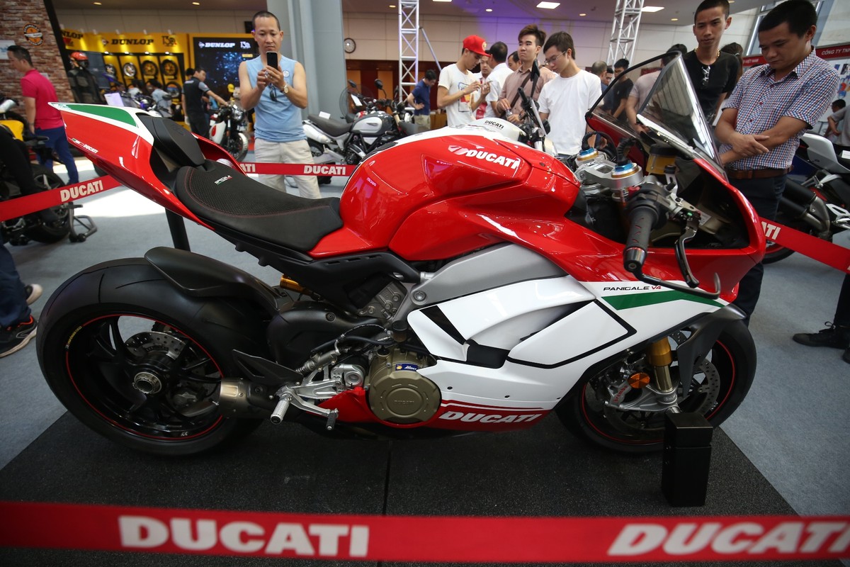 Môtô khủng giá 2,1 tỷ đồng tại Auto Expo 2018 ảnh 2