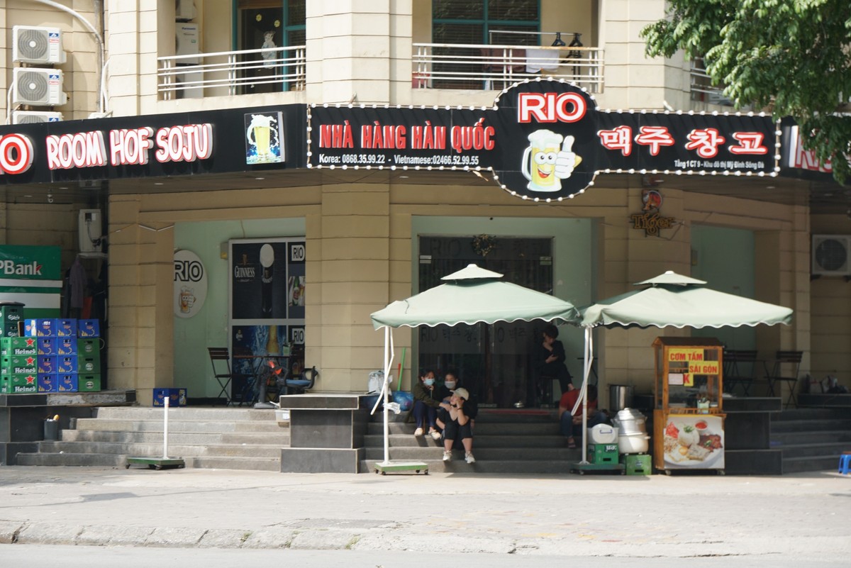 Cảnh các quán nhậu, nhà hàng được ví von là “toang” tại Hà Nội ảnh 12