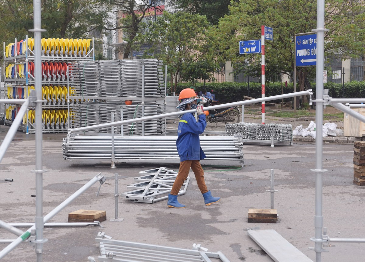 Cảnh tháo dỡ khán đài F1 chờ ngày tái khởi tranh ảnh 7