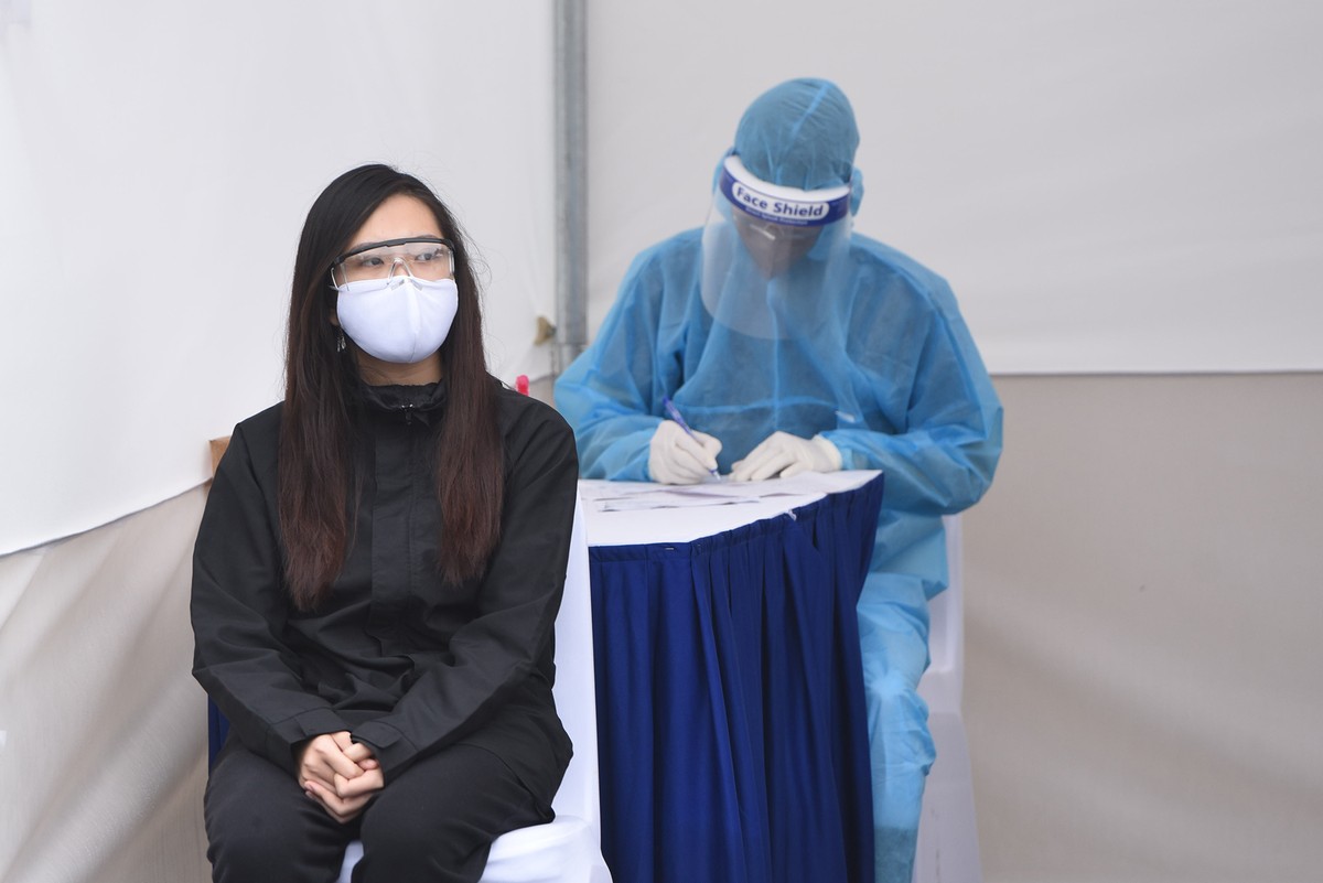 Quy trình test nhanh Covid - 19 trên diện rộng tại Hà Nội ảnh 5