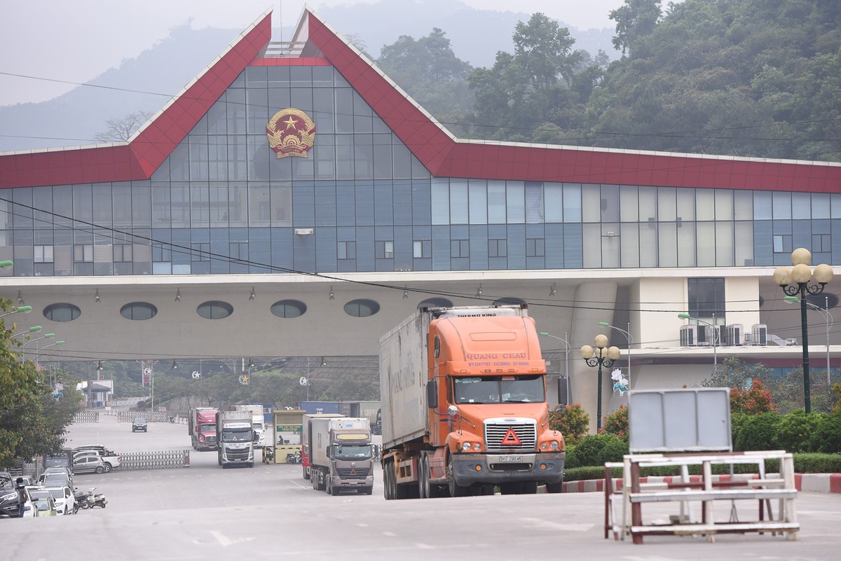 Nghề hot nhất Lạng Sơn: Lái xe chuyên trách tại cửa khẩu mùa dịch ảnh 14