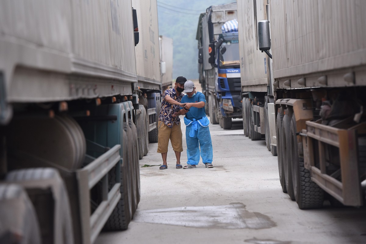 Nghề hot nhất Lạng Sơn: Lái xe chuyên trách tại cửa khẩu mùa dịch ảnh 10
