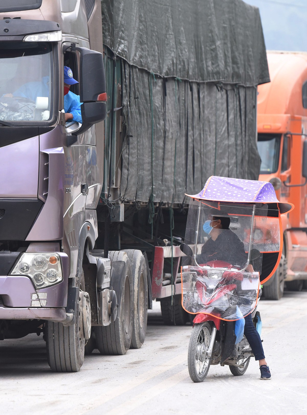 Nghề hot nhất Lạng Sơn: Lái xe chuyên trách tại cửa khẩu mùa dịch ảnh 12