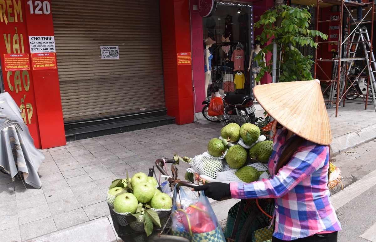 Hà Nội: Hết thời gian giãn cách xã hội, nhiều mặt bằng cho thuê bán lẻ ế ẩm ảnh 4