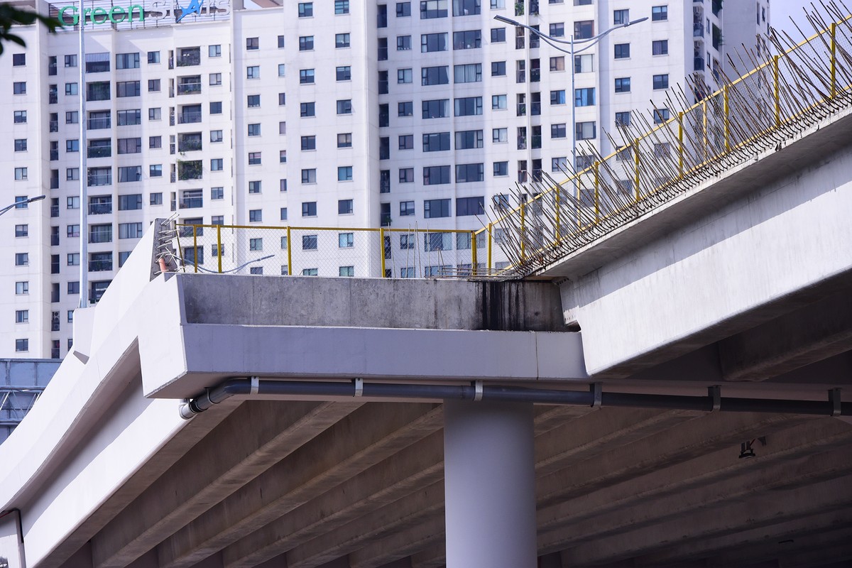 Lối xuống Cổ Nhuế của dự án đang để trống trong sáng 8/10.