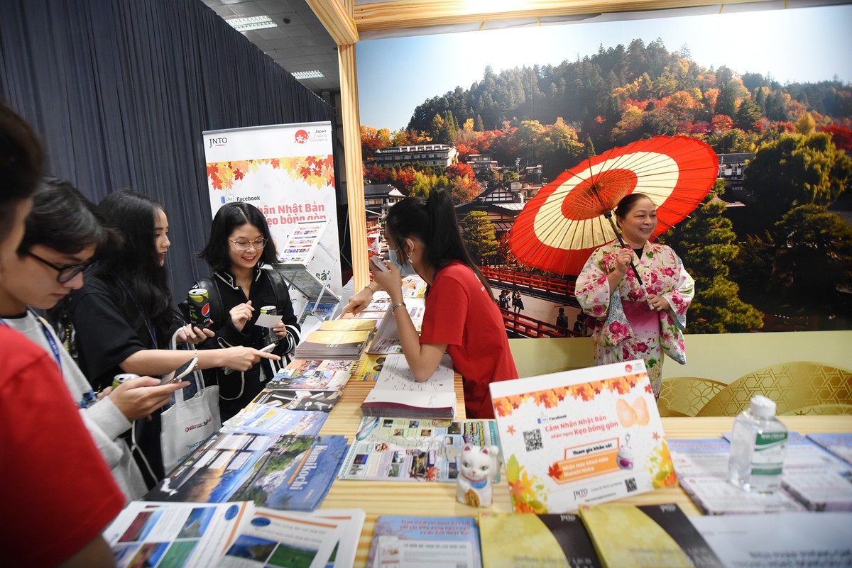 Theo ban Tổ chức sẽ có hơn 10.000 tour kích cầu và 100.000 vé máy bay giá rẻ từ hơn 300 doanh nghiệp đến từ 47 tỉnh, thành phố cùng nhiều gói giảm giá sâu đến 40% được đưa ra.