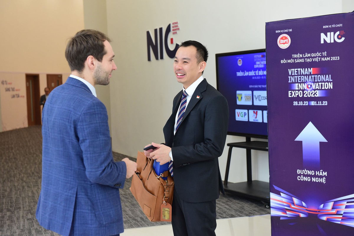 Trong khuôn khổ Triển lãm, còn rất nhiều hoạt động khác diễn ra như: Các hội thảo chuyên ngành về Hydrogen, bán dẫn, công nghệ y tế, game và thi đấu esport; Diễn đàn Quỹ Đầu tư Khởi nghiệp sáng tạo Việt Nam (Vietnam Venture Summit - VVS); Ngày hội STEAM; Gala trao giải Better Choice Awards…