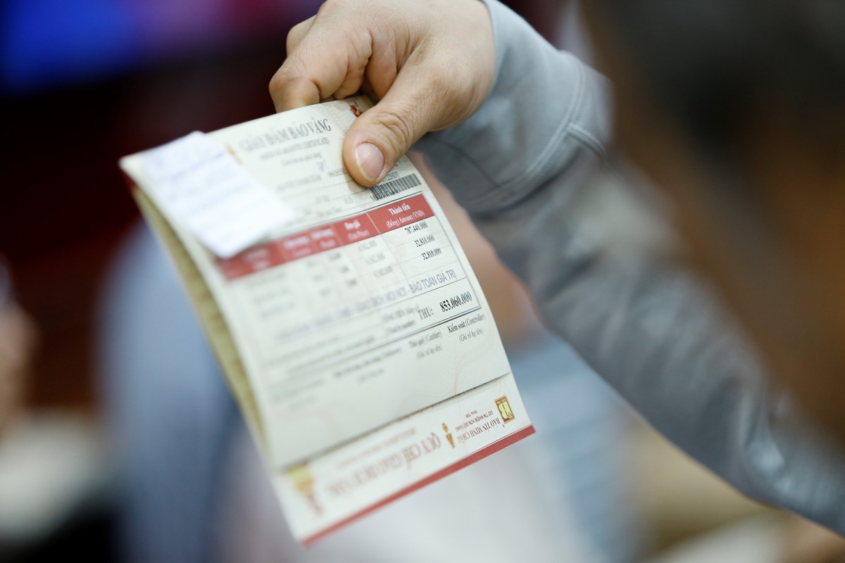 Cận cảnh hóa đơn mua vàng hơn 850 triệu của một vị khách trong sáng 15/2.