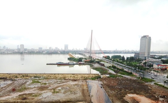 Đà Nẵng: Đất ven sông Hàn “bỏng tay” người mua ảnh 1