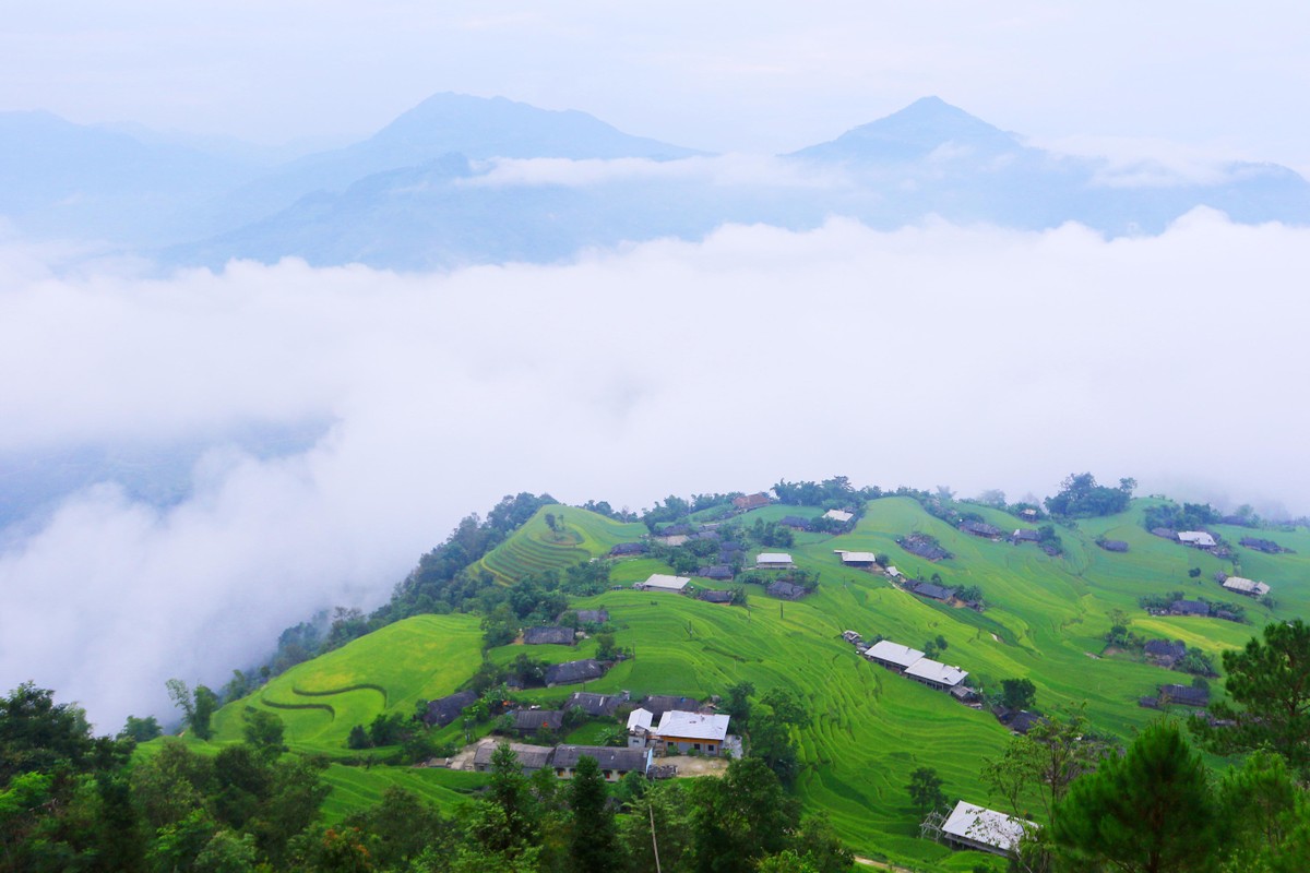 Hoàng Su Phì đẹp hoang sơ dưới góc nhìn người thành phố. Nhìn trực tiếp cảnh này bao nhiêu gian nan trên đường đi đều tan biến.