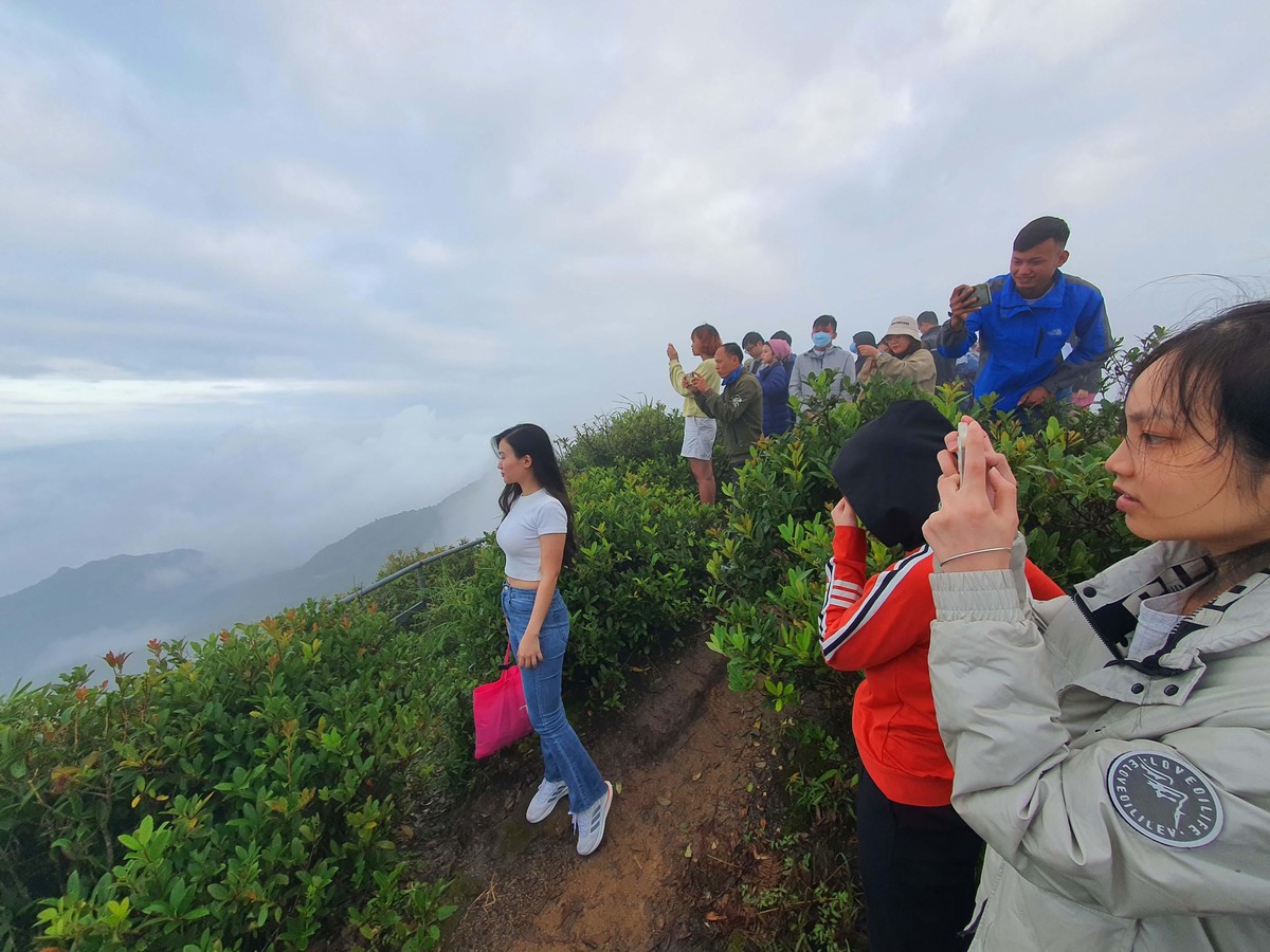 Đây còn là điểm “ săn mây” hoặc đón bình minh tuyệt đẹp.