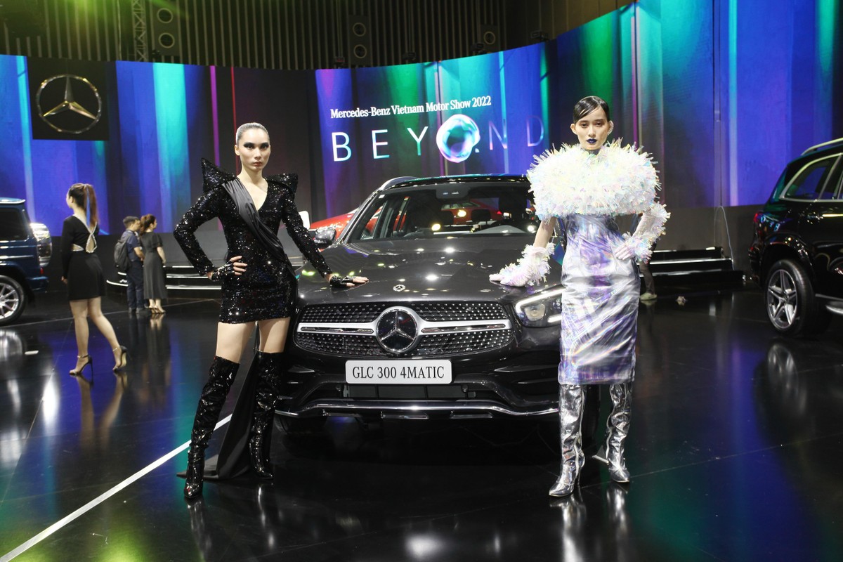 Hơn 120 mẫu xe trưng bày làm mãn nhãn khách xem