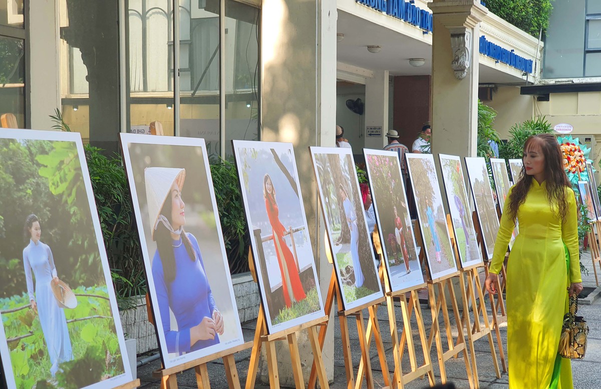 Triển lãm "Áo dài tôi yêu" kết thúc vào ngày 9/3.