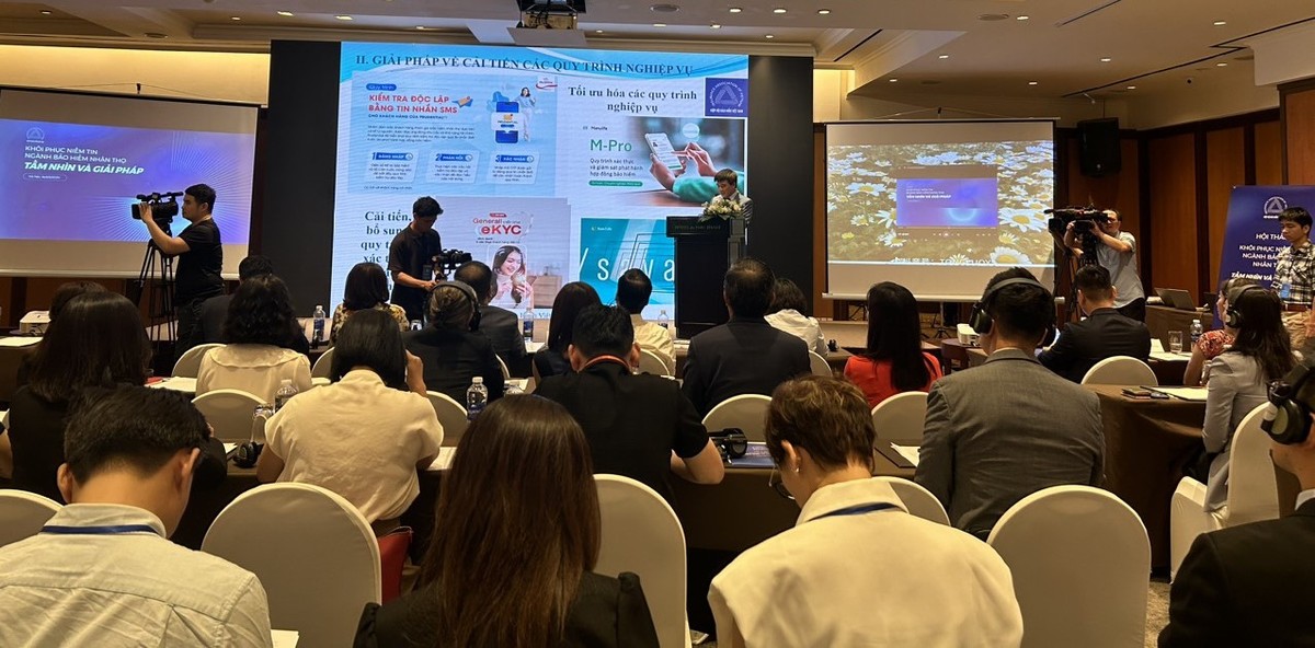 Hội thảo “Khôi phục niềm tin ngành bảo hiểm nhân thọ: Tầm nhìn &amp; Giải pháp”