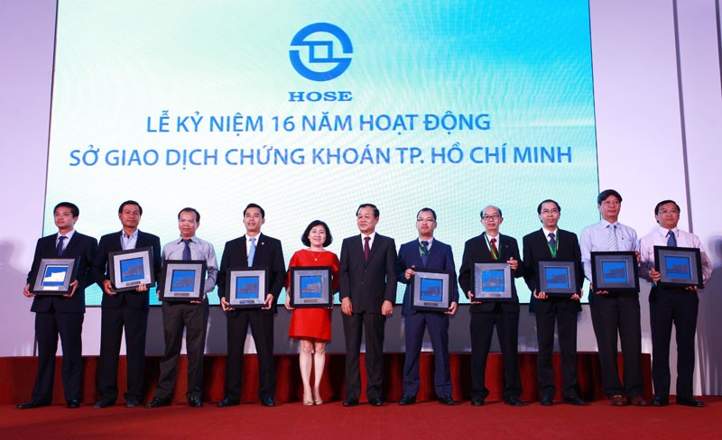Trao giải cho 50 doanh nghiệp có BCTN tốt nhất năm 2016 ảnh 4