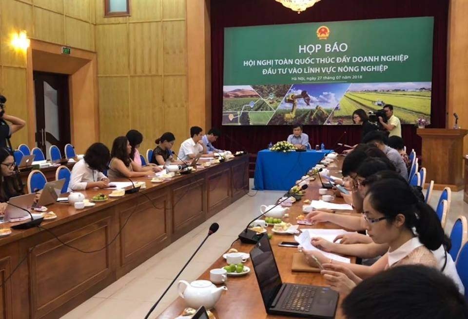 Thủ tướng chủ trì Hội nghị toàn quốc thúc đẩy đầu tư vào nông nghiệp ảnh 1