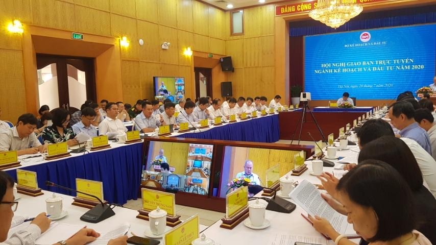 Tiếp tục đẩy mạnh triển khai các giải pháp tháo gỡ khó khăn, thúc đẩy tăng trưởng trong 6 tháng cuối năm  ảnh 2