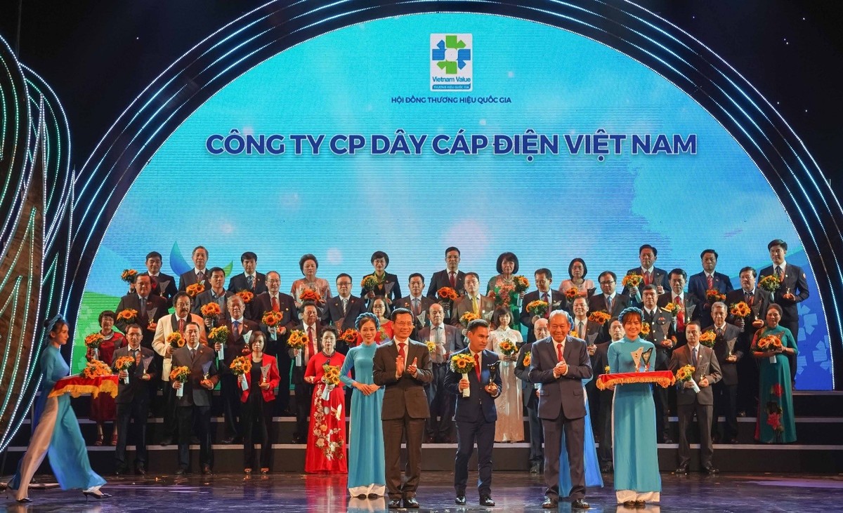 CADIVI lần thứ 7 liên tiếp nhận biểu trưng Thương hiệu Quốc gia Việt Nam.