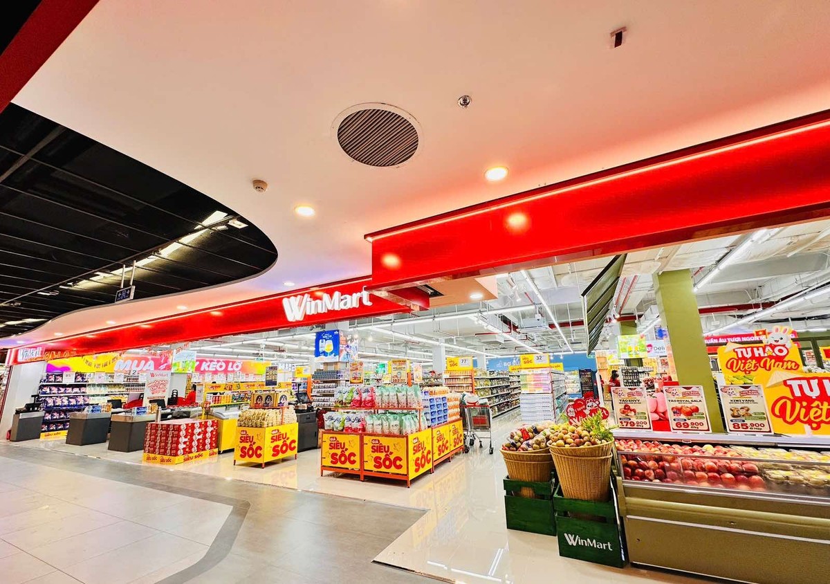 Không gian mua sắm hiện đại tại siêu thị WinMart (Vincom Ba Tháng Hai)