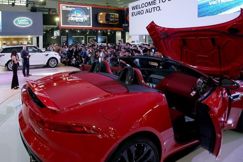 Điểm mặt anh tài tại Vietnam International Motor Show 2015 ảnh 9