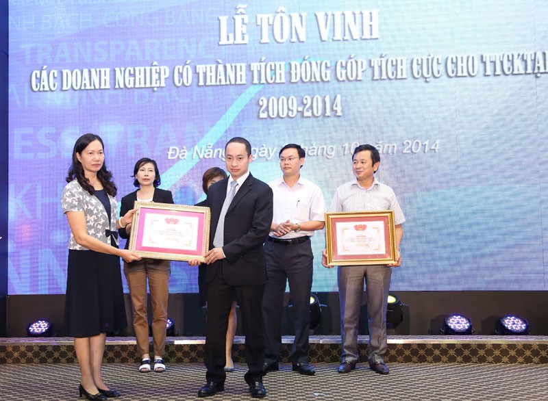 HNX vinh danh 40 doanh nghiệp minh bạch nhất ảnh 2