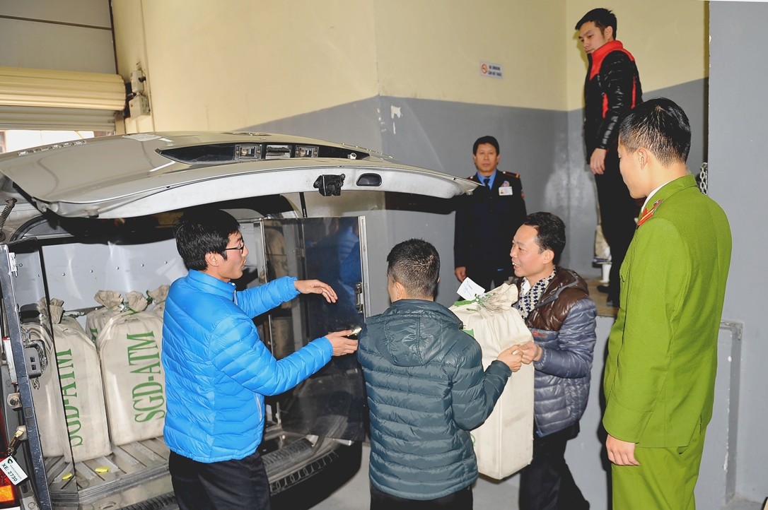 Vietcombank giải thích nguyên nhân tắc ATM dịp Tết ảnh 4