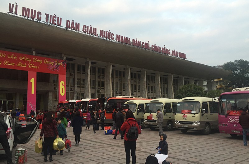 Techcombank đưa đón cán bộ nhân viên về quê đón Tết ảnh 2