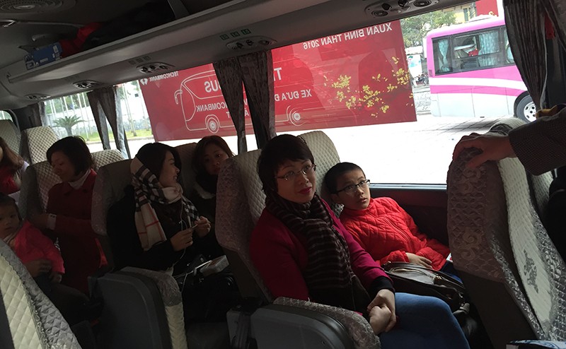 Techcombank đưa đón cán bộ nhân viên về quê đón Tết ảnh 3