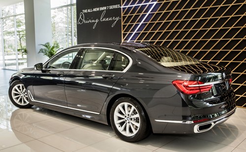 Sedan hạng sang BMW Serie 7 dính lỗi túi khí ảnh 2