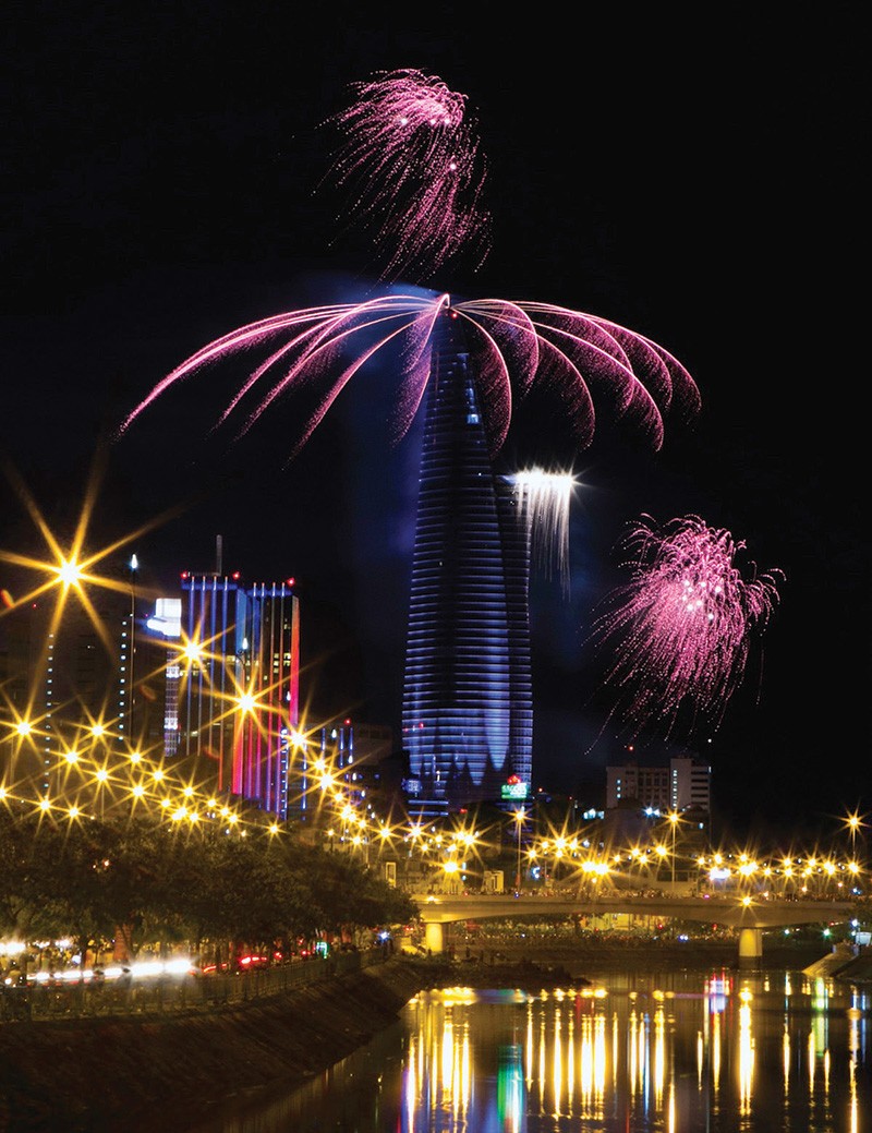 Những cái bắt tay làm nóng thị trường địa ốc ảnh 1