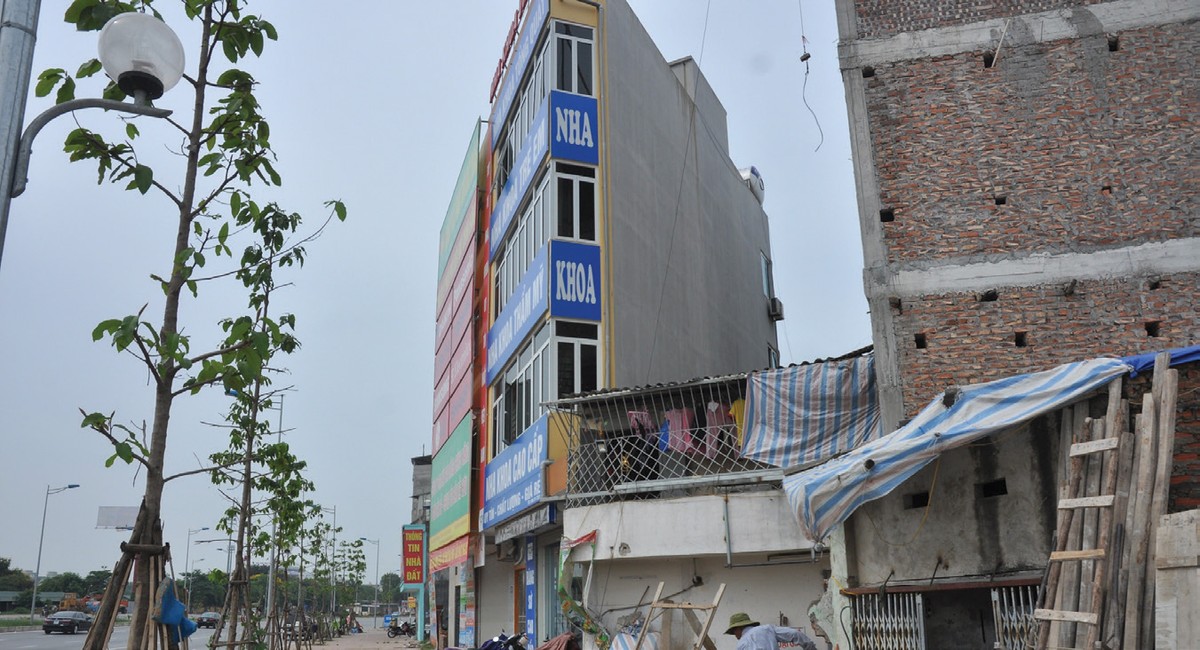 Kiến trúc dị dạng trên những con đường nghìn tỷ ở Thủ đô ảnh 1