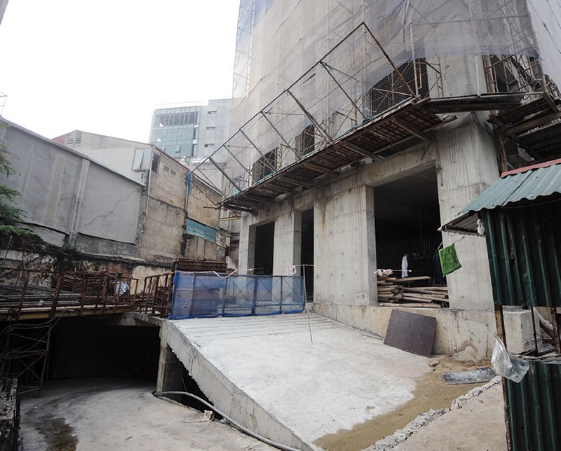 Dự án dát vàng của Doji phơi mưa nắng ảnh 3