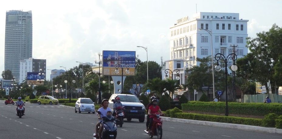 “Cơn gió Bắc” làm dậy sóng bất động sản miền Trung ảnh 1