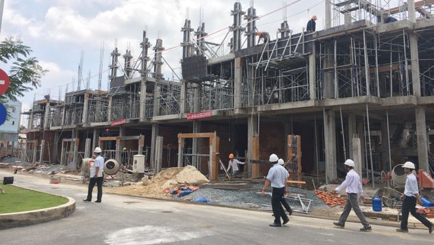 Doanh nghiệp địa ốc tung hàng đón sóng cuối năm: Kẻ khóc, người cười ảnh 1