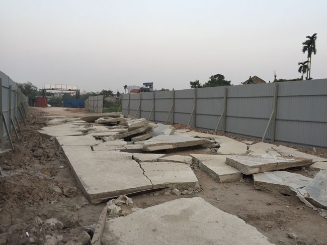 Dự án Sunshine Garden bất ngờ tạm dừng thi công, công trường bị chia cắt ảnh 2