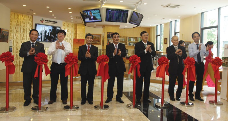 Khai phá một con đường, áp lực và niềm hạnh phúc ảnh 2