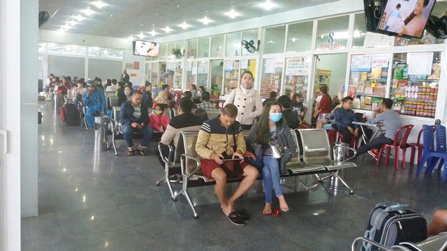 Người dân đổ về quê ăn Tết, cửa ngõ Hà Nội ùn tắc nghiêm trọng ảnh 16