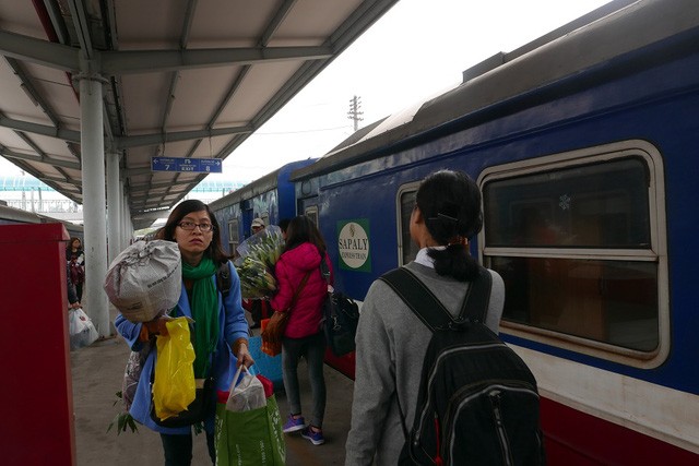 Người dân đổ về quê ăn Tết, cửa ngõ Hà Nội ùn tắc nghiêm trọng ảnh 5