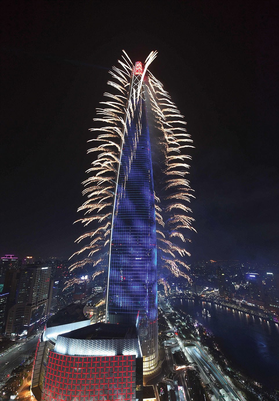 Lotte World Tower - niềm tự hào mới của Hàn Quốc ảnh 4