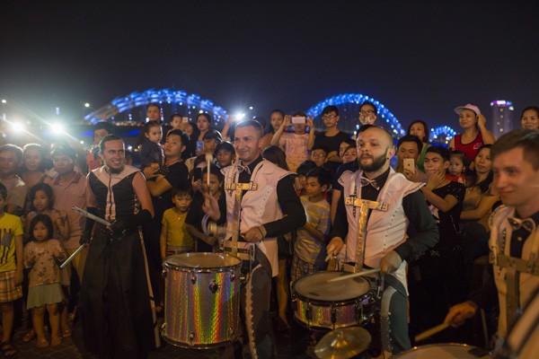 Đà Nẵng sáng bừng lung linh trong Lễ hội đường phố ảnh 2