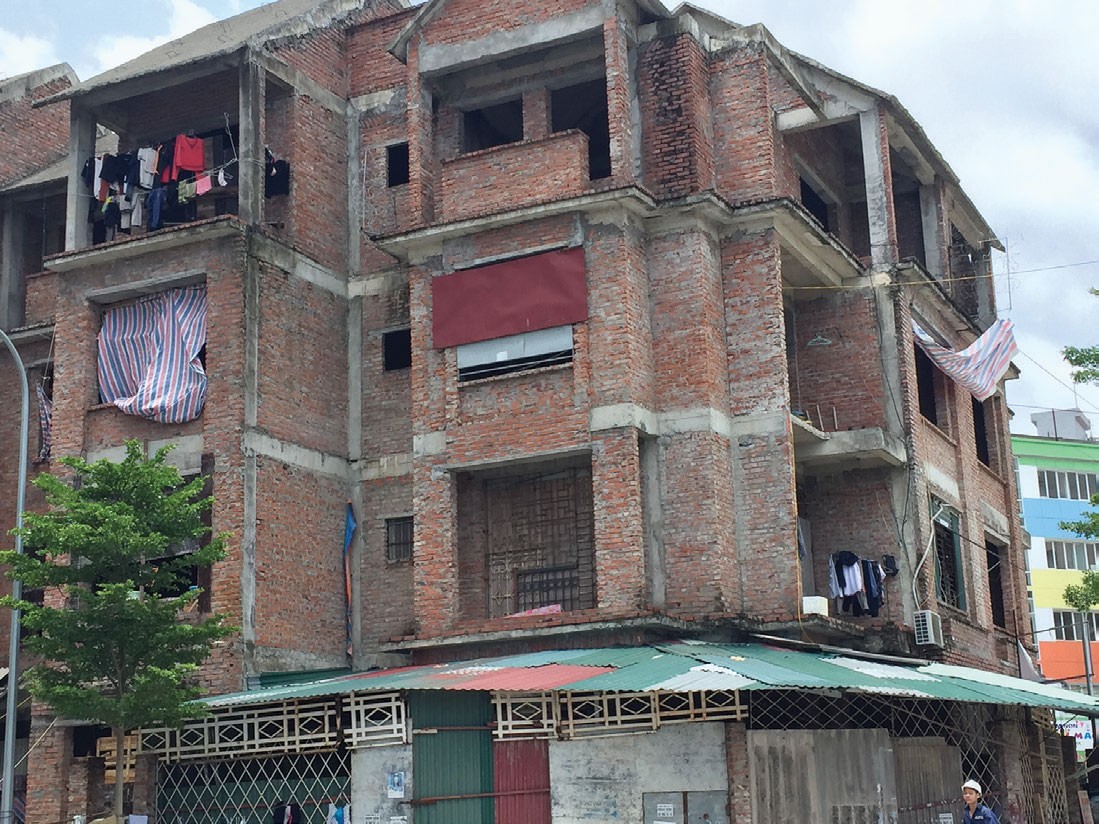 Lãng phí những căn biệt thự bỏ hoang ở Dự án nhà ở Cầu Diễn ảnh 6