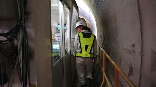 Cận cảnh robot khủng xuyên lòng Sài Gòn gần 20m trong 20 ngày ảnh 1