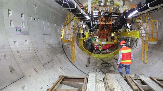 Cận cảnh robot khủng xuyên lòng Sài Gòn gần 20m trong 20 ngày ảnh 3