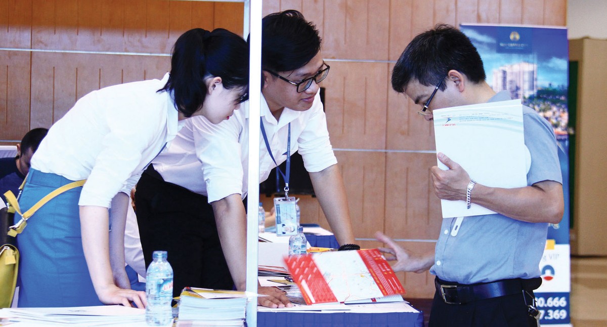 Môi giới Việt trước sức ép đến từ khối ngoại ảnh 1